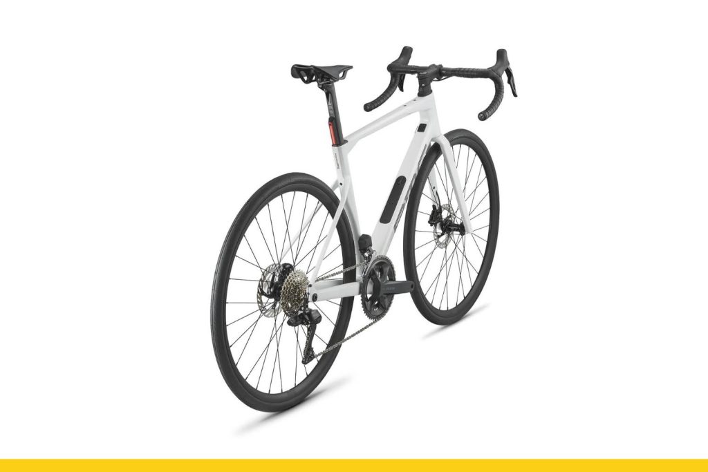BMC Roadmachine Two pneu